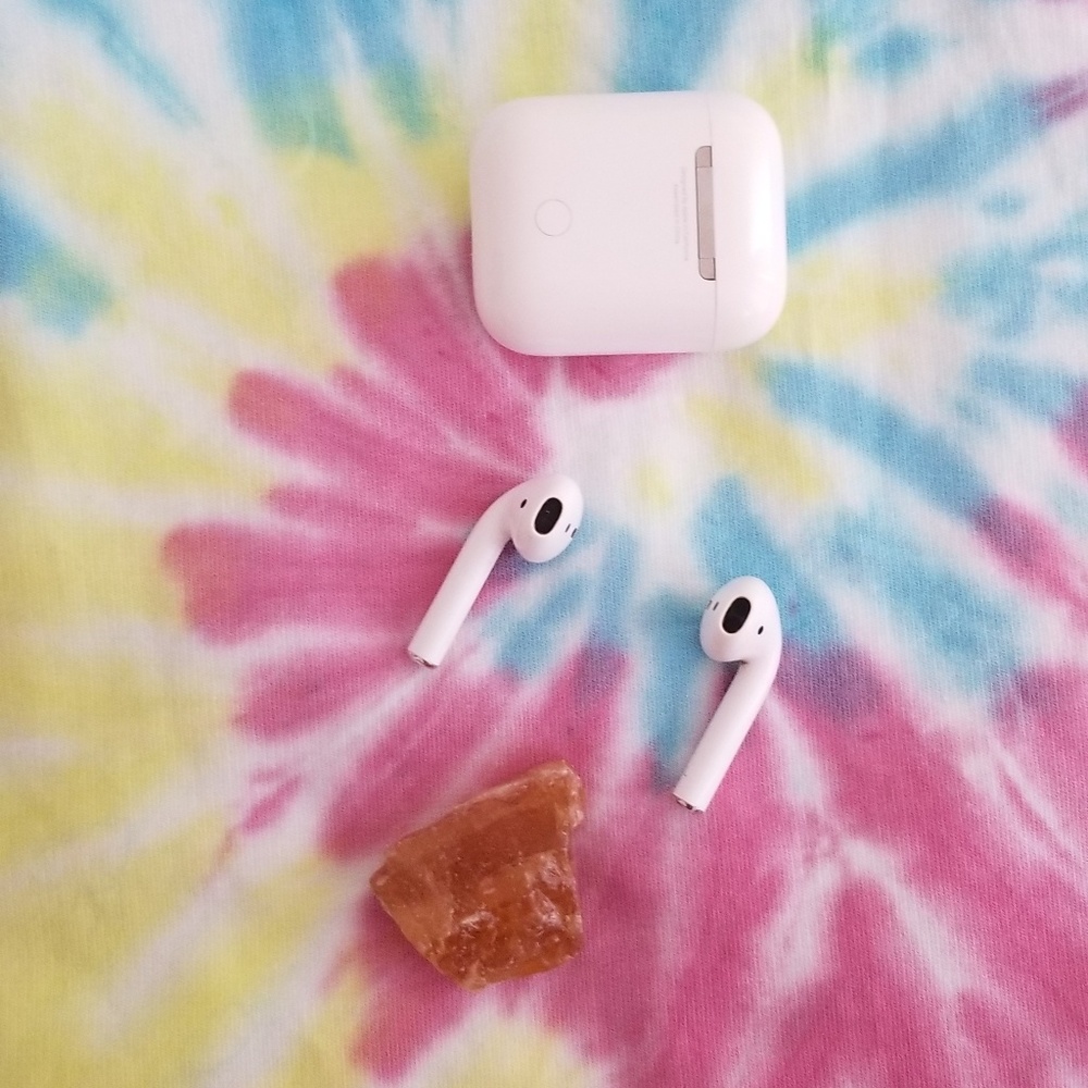 APPLE AIRPODS w case. I have 5 sets. $120 each